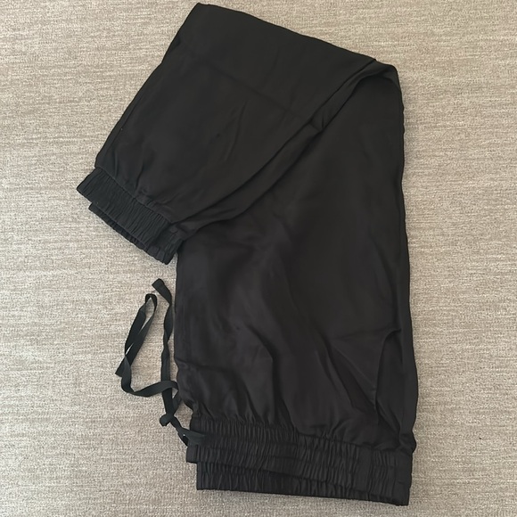 Coastal Comfort black jogger style pants Size XXL. NWT. - Picture 3 of 10